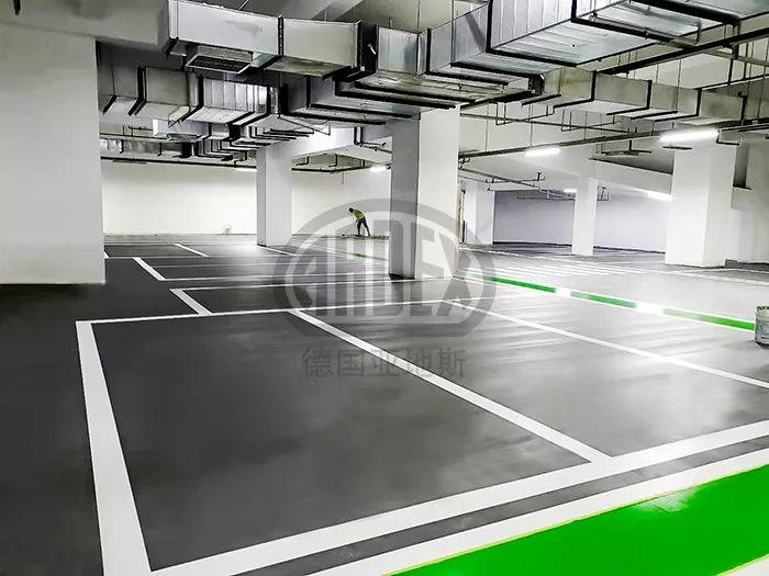 【案例分享】亞地斯水泥基面自流平又出爆款！鄭州龍湖金融島停車庫
